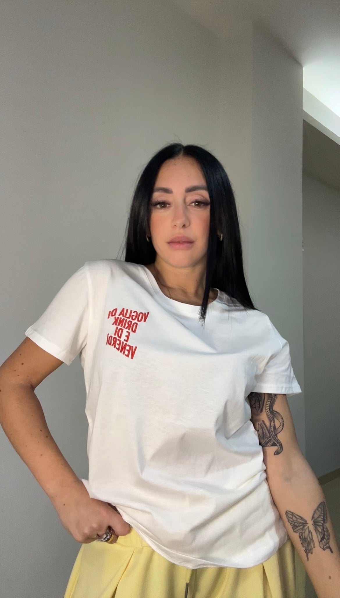 DILLO CON UNA T SHIRT