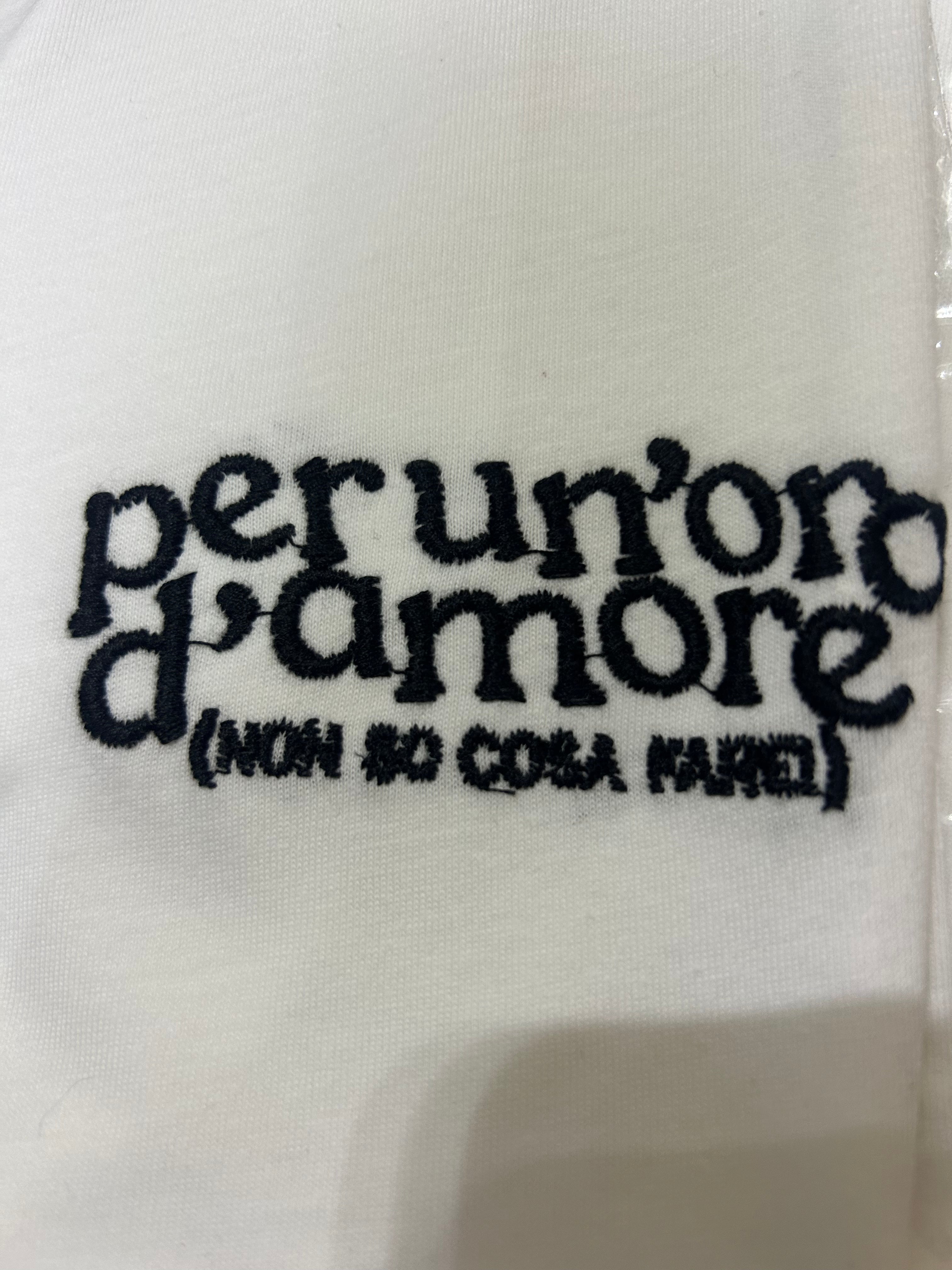 DILLO CON UNA T SHIRT